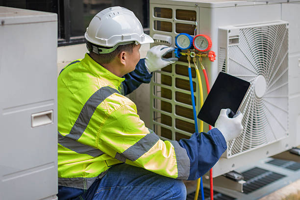 Professional Hvac technician working in Freeport, IL